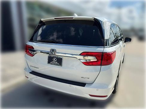 Used 2018 Honda Odyssey Elite image 7