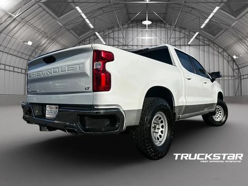 Used 2021 Chevrolet Silverado 1500 LT AWD/4WD image 8