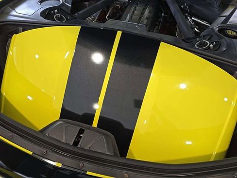 Used 2021 Chevrolet Corvette Stingray Preferred Cpe w/ Z51 Performance Package RWD image 21