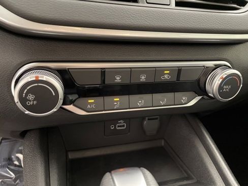 New 2025 Nissan Altima 2.5 S image 10