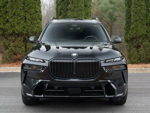 Used 2024 BMW X7 xDrive40i w/ Executive Package image 13