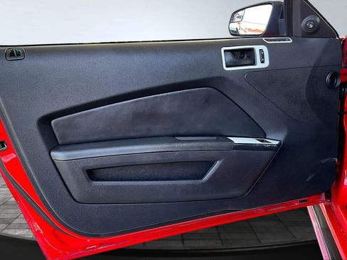 Used 2014 Ford Mustang Coupe RWD image 15