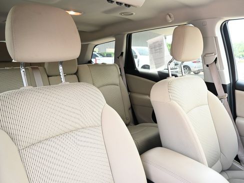 Used 2015 Dodge Journey SXT w/ Flexible Seating Group FWD image 32