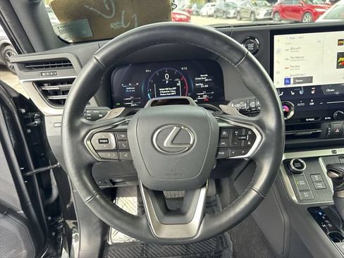 Used 2024 Lexus GX 550 w/ Accessory Package (31) AWD/4WD image 14