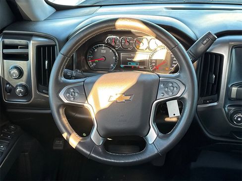 Used 2018 Chevrolet Silverado 1500 LT image 24