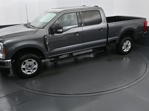 Used 2025 Ford F250 XLT image 27