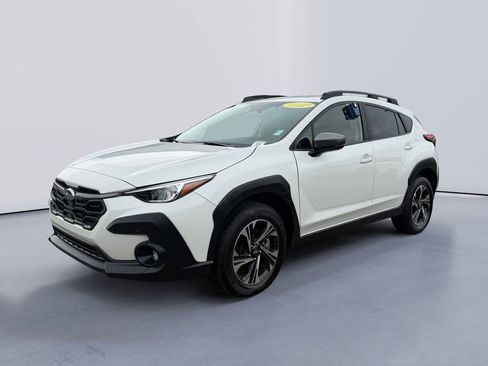 Used 2024 Subaru Crosstrek 2.0i Premium w/ Crosstrek Mirror Package AWD/4WD image 7
