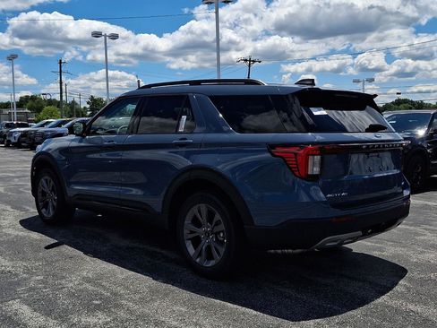 New 2026 Ford Explorer Active w/ Active Comfort Package AWD/4WD image 3