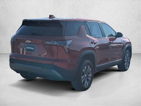 New 2026 Chevrolet Equinox LT w/ Convenience Package II FWD image 2