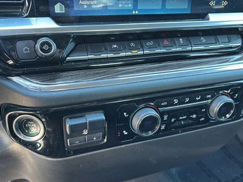 Used 2023 Chevrolet Silverado 1500 LT image 30