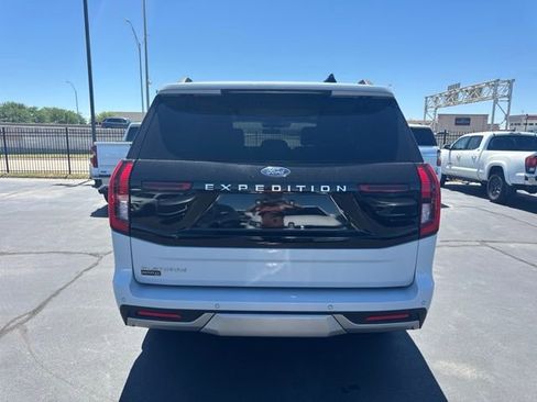 Used 2025 Ford Expedition Platinum AWD/4WD image 4