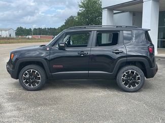 New 2023 Jeep Renegade Trailhawk video 2