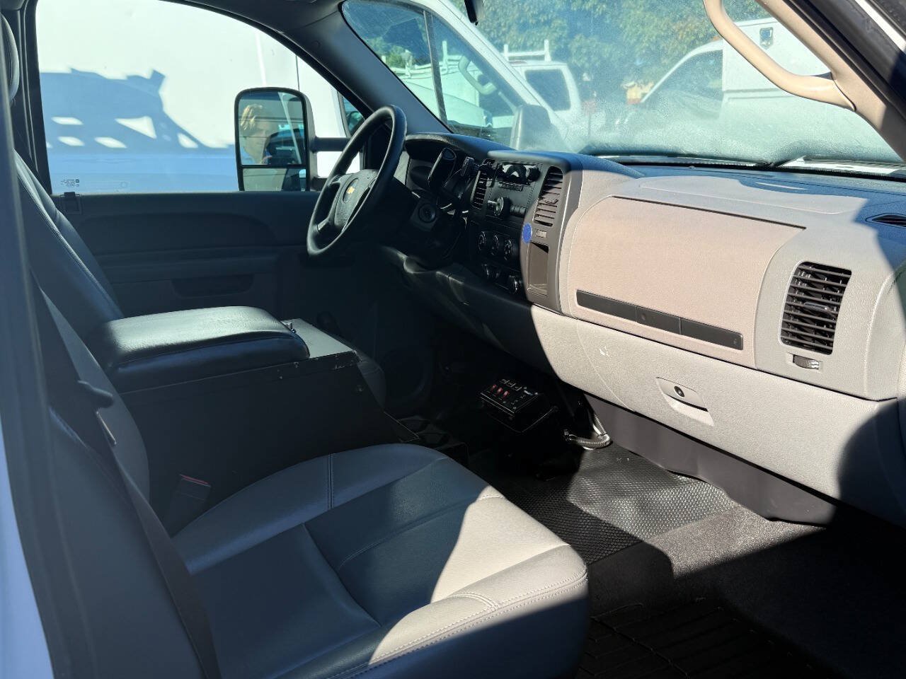 Used 2012 Chevrolet Silverado 3500 W/T RWD image 9