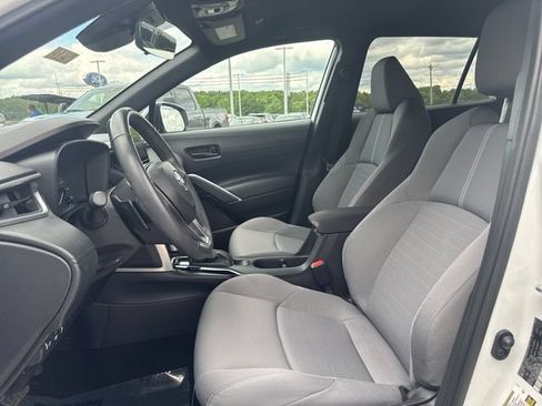 Used 2024 Toyota Corolla Cross AWD Hybrid image 11