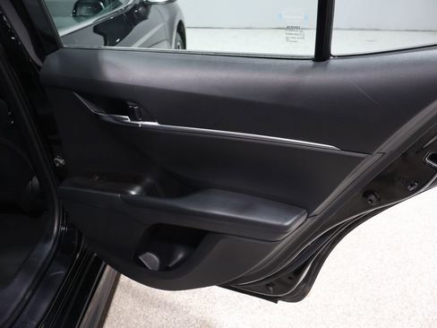 Used 2024 Toyota Camry SE image 21