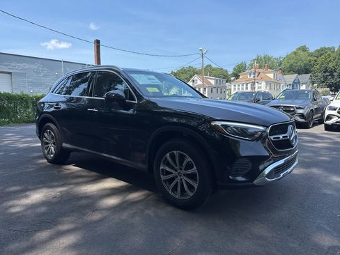 New 2025 Mercedes-Benz GLC 300 4MATIC image 1