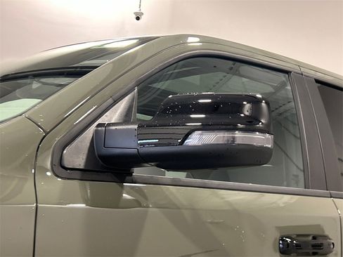 New 2026 RAM 1500 4x4 Crew Cab image 12