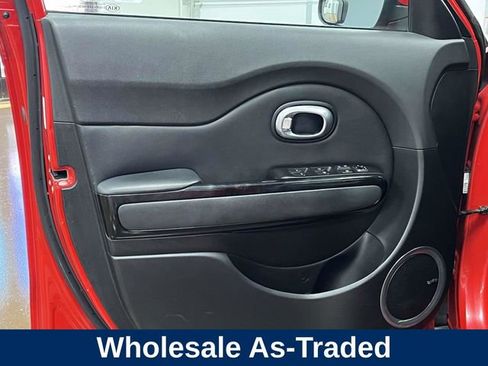 Used 2015 Kia Soul ! w/ Sun & Sound Package FWD image 16