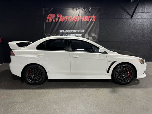 Used 2014 Mitsubishi Lancer Evolution GSR image 6