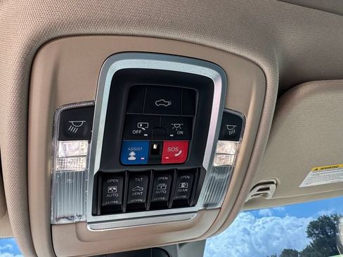 Used 2021 RAM 1500 Laramie w/ Laramie Southwest Edition RWD image 31
