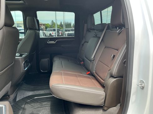 Used 2024 GMC Sierra 2500 Denali w/ Denali Reserve Package AWD/4WD image 7