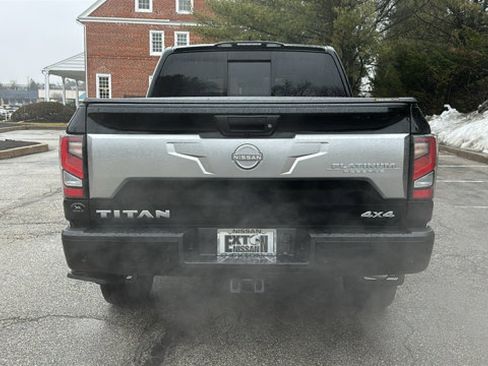 Certified 2024 Nissan Titan Platinum Reserve w/ Moonroof Package image 6