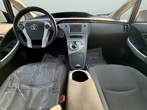 Used 2015 Toyota Prius Three image 11