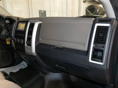 Used 2011 RAM 2500 Big Horn image 19