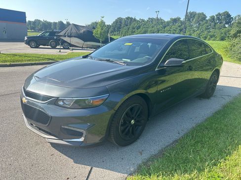 Used 2016 Chevrolet Malibu LT FWD image 3