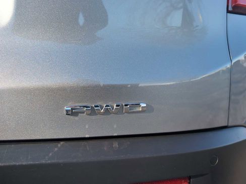 Used 2023 GMC Acadia SLE w/ Driver Convenience Package image 38