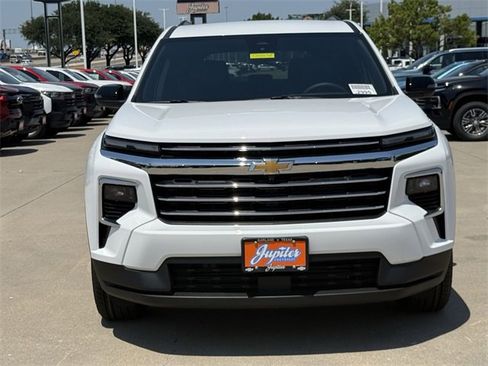 New 2026 Chevrolet Traverse LT w/ Driver Confidence Package image 7