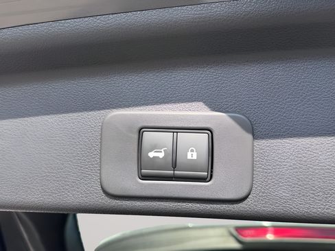 Used 2025 Nissan Murano SV FWD image 40