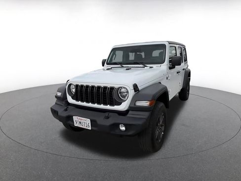 Used 2025 Jeep Wrangler Unlimited Sport AWD/4WD image 7