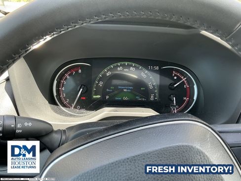 Used 2023 Toyota RAV4 XLE Premium image 11