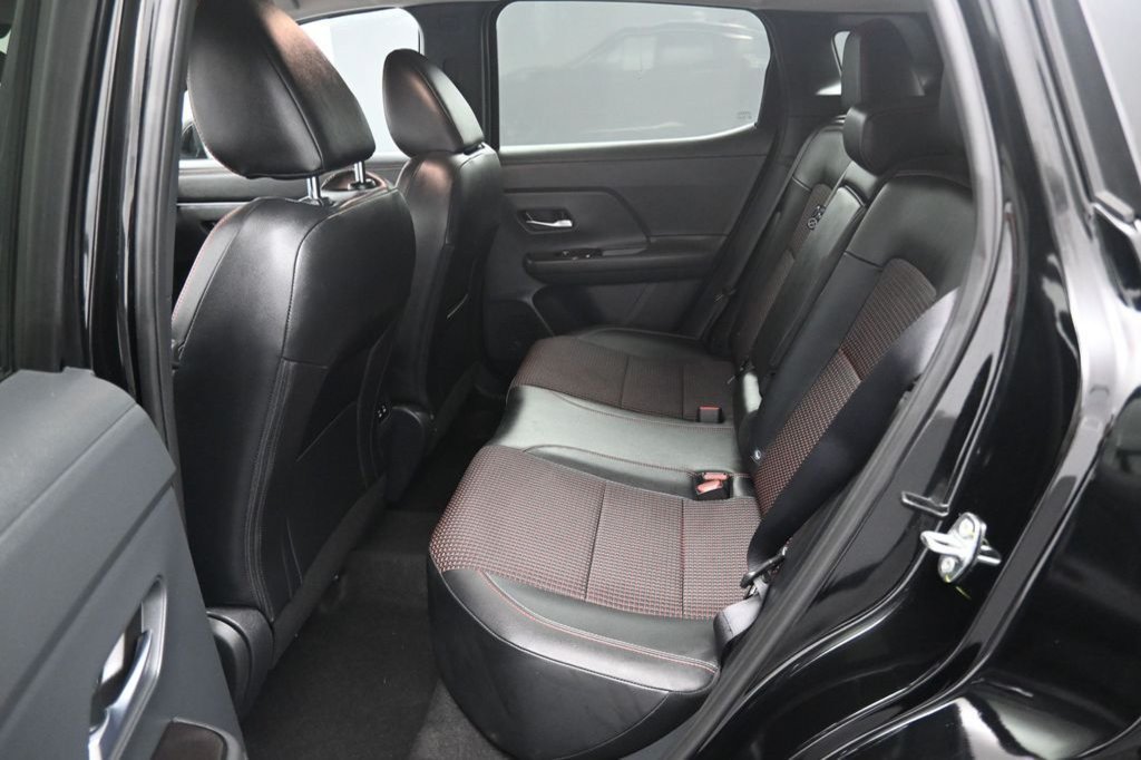Used 2026 Nissan Kicks SR FWD image 36