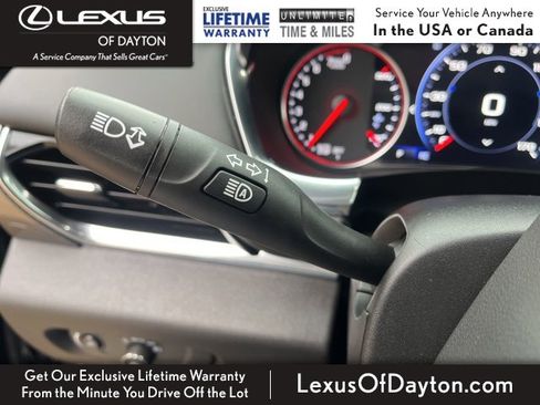 Used 2023 Chevrolet Traverse Premier image 20