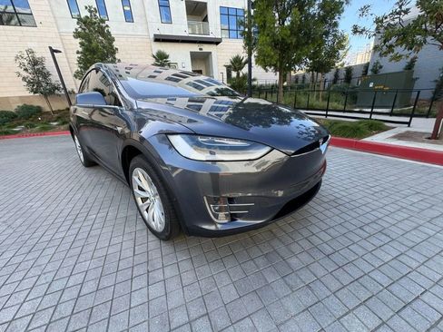 Used 2019 Tesla Model X 100D AWD/4WD image 9