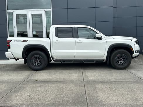 Used 2026 Nissan Frontier PRO-4X w/ Pro-4x Convenience Package AWD/4WD image 2