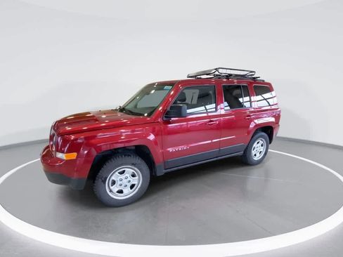 Used 2017 Jeep Patriot Sport w/ Power Value Group image 4