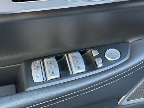 Used 2017 BMW 740i RWD image 13