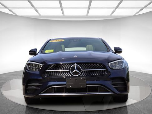 Used 2023 Mercedes-Benz E 350 4MATIC Sedan image 2