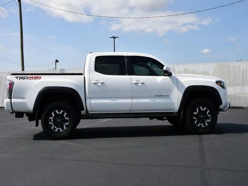 Used 2023 Toyota Tacoma TRD Off-Road w/ Advanced Technology Package image 8