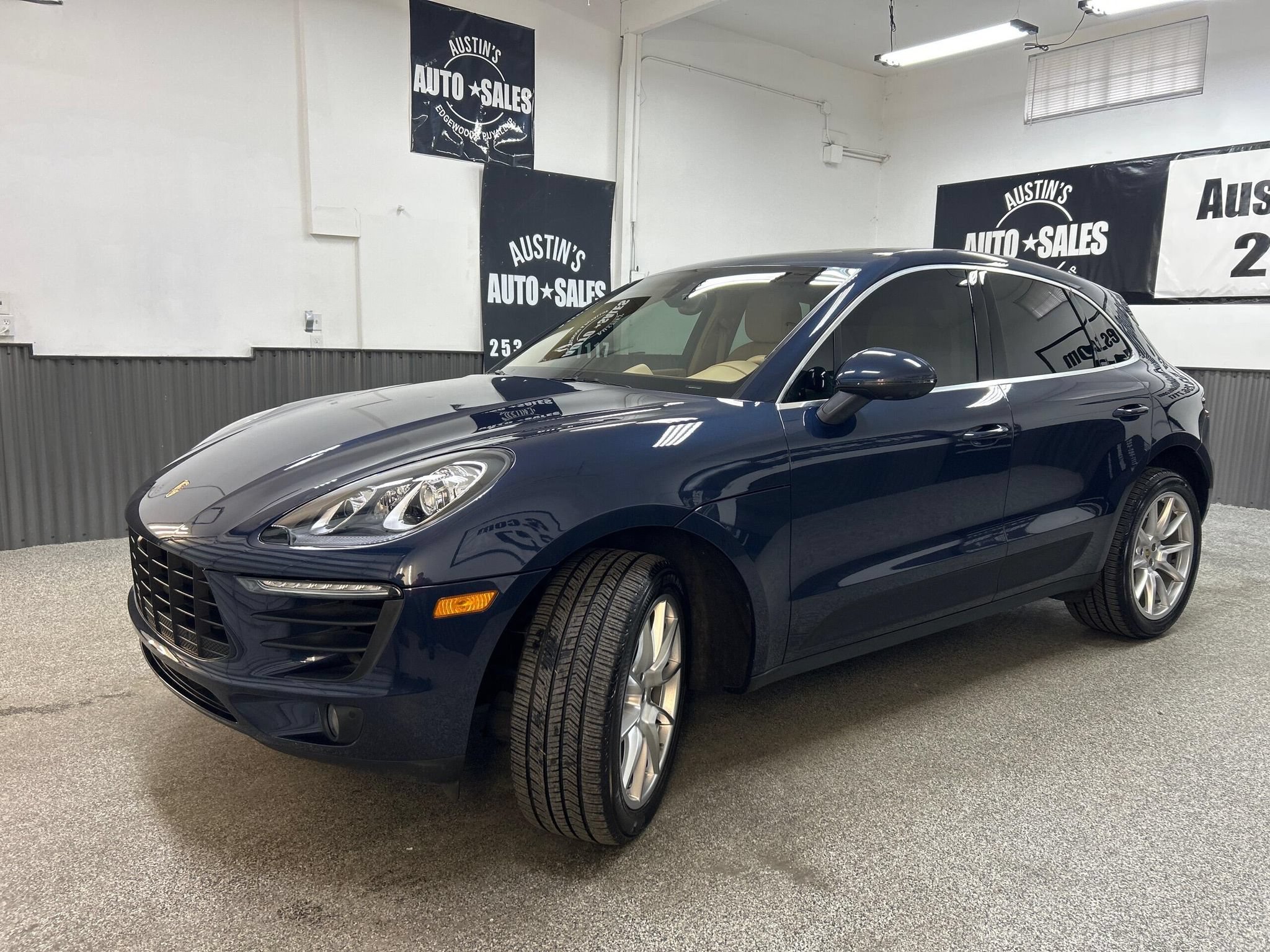Used 2016 Porsche Macan S AWD/4WD image 3