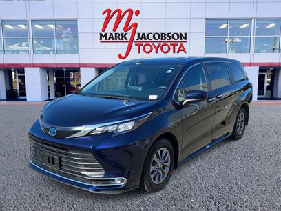 Used 2024 Toyota Sienna XLE