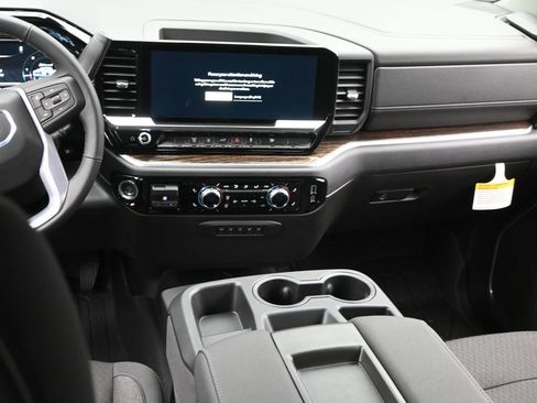 New 2025 GMC Sierra 2500 SLE w/ SLE Value Package; image 13