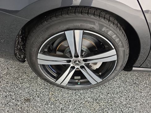 Used 2022 Mercedes-Benz C 300 Sedan image 13