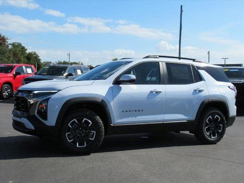 New 2026 Chevrolet Equinox ACTIV w/ Convenience Package III image 2