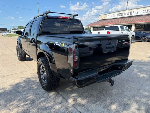 Used 2015 Nissan Frontier PRO-4X AWD/4WD image 5