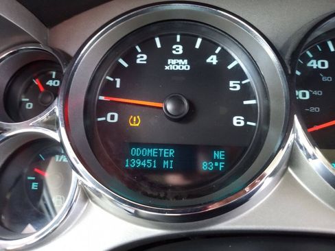 Used 2010 GMC Sierra 1500 SLE w/ Power Pack Plus AWD/4WD image 20