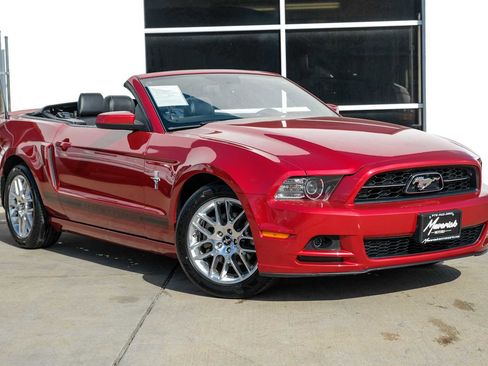 Used 2013 Ford Mustang Premium image 6